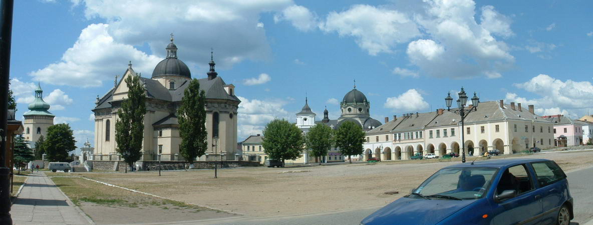 Renesansowy rynek kwi, miasta zaoonego w XVI przez hetmana kiewskiego (tego znanego spod Cecory).